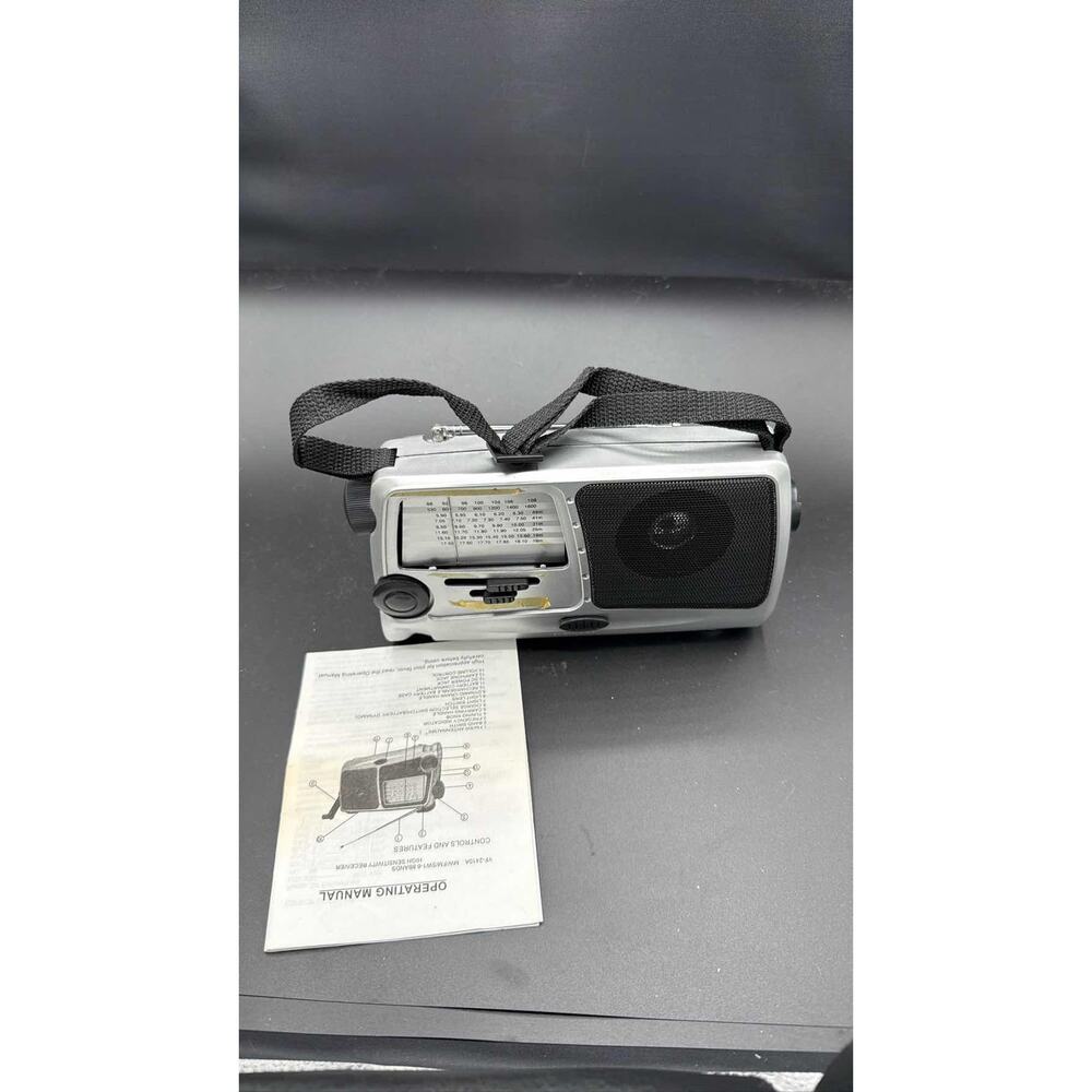 Dynamo Rechargeable GH-858 AM FM SW1-6 8 Bands World Radio Hand Crank